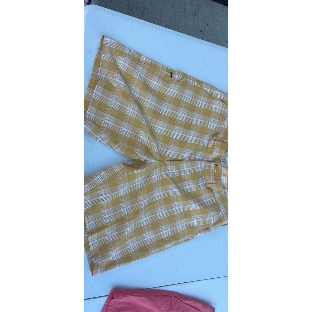 Haggar Mens 40" Comfort‎ Waist Golf Shorts Yellow and White Flat Front